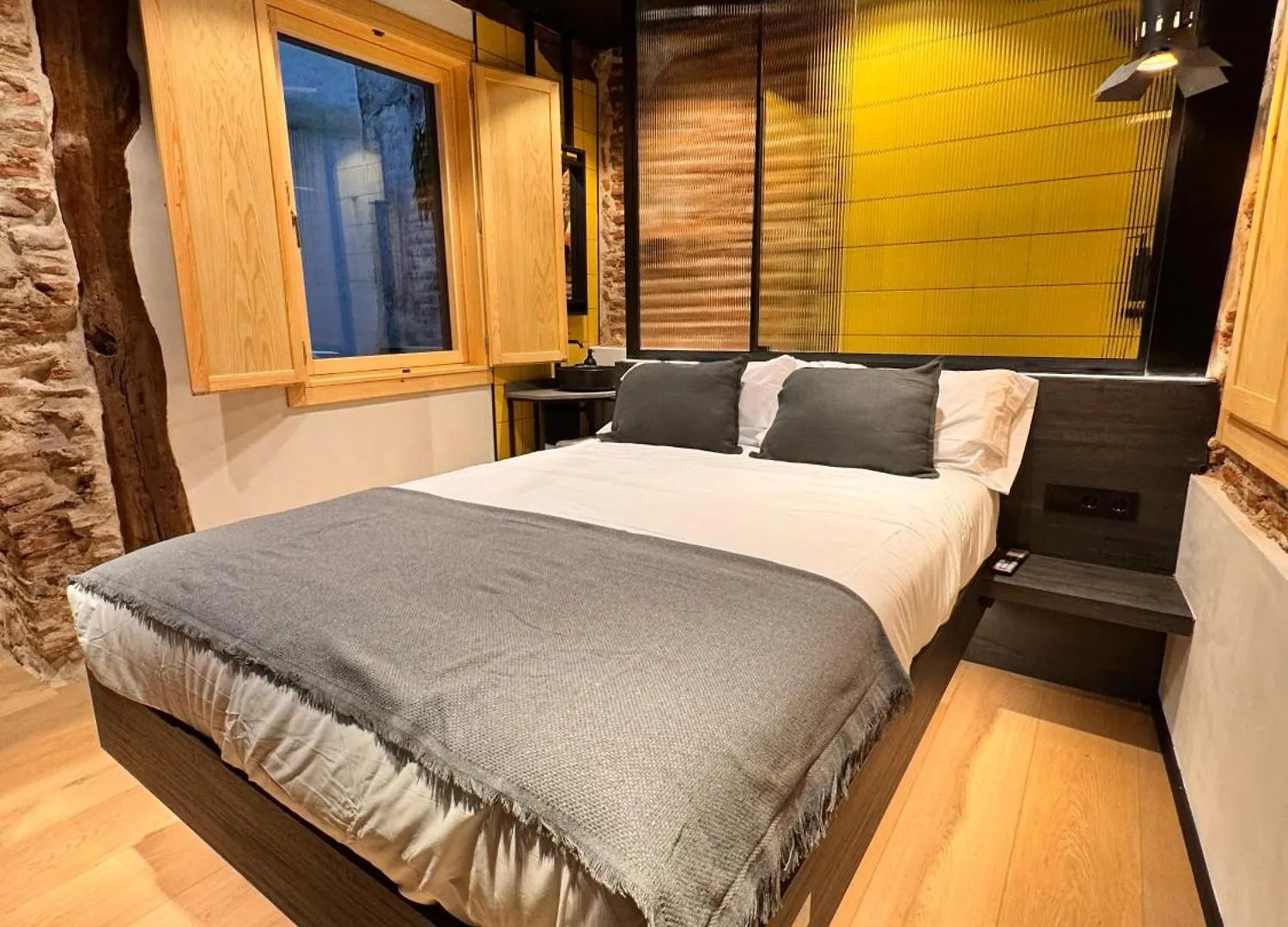 Rock&Rooms Bilbao 0*,  Spain